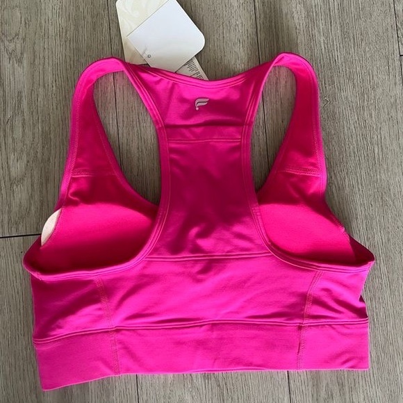 NWT Fabletics On-The-Go Medium Impact Sports Bra in Small - Picture 2 of 4